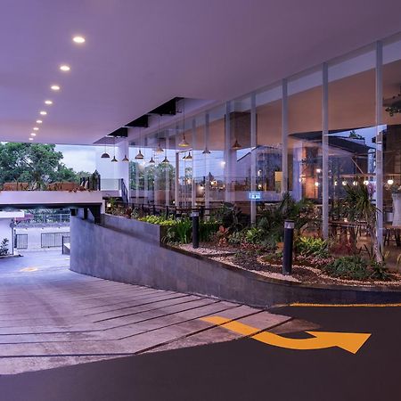 Luminor Hotel Purwokerto By Wh Exterior foto